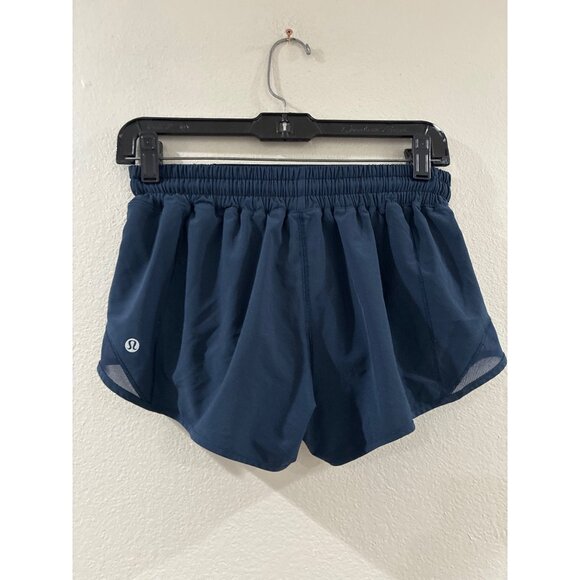 Lululemon Shorts Hotty Hot Low-Rise Lined Short 2.5 Women's size 6 gym running - Picture 5 of 8